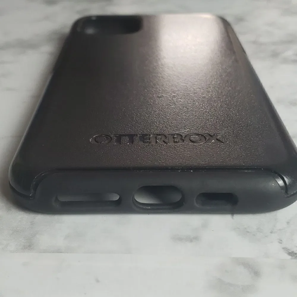 iPhone 11 Otterbox Case Symmetry Series‎